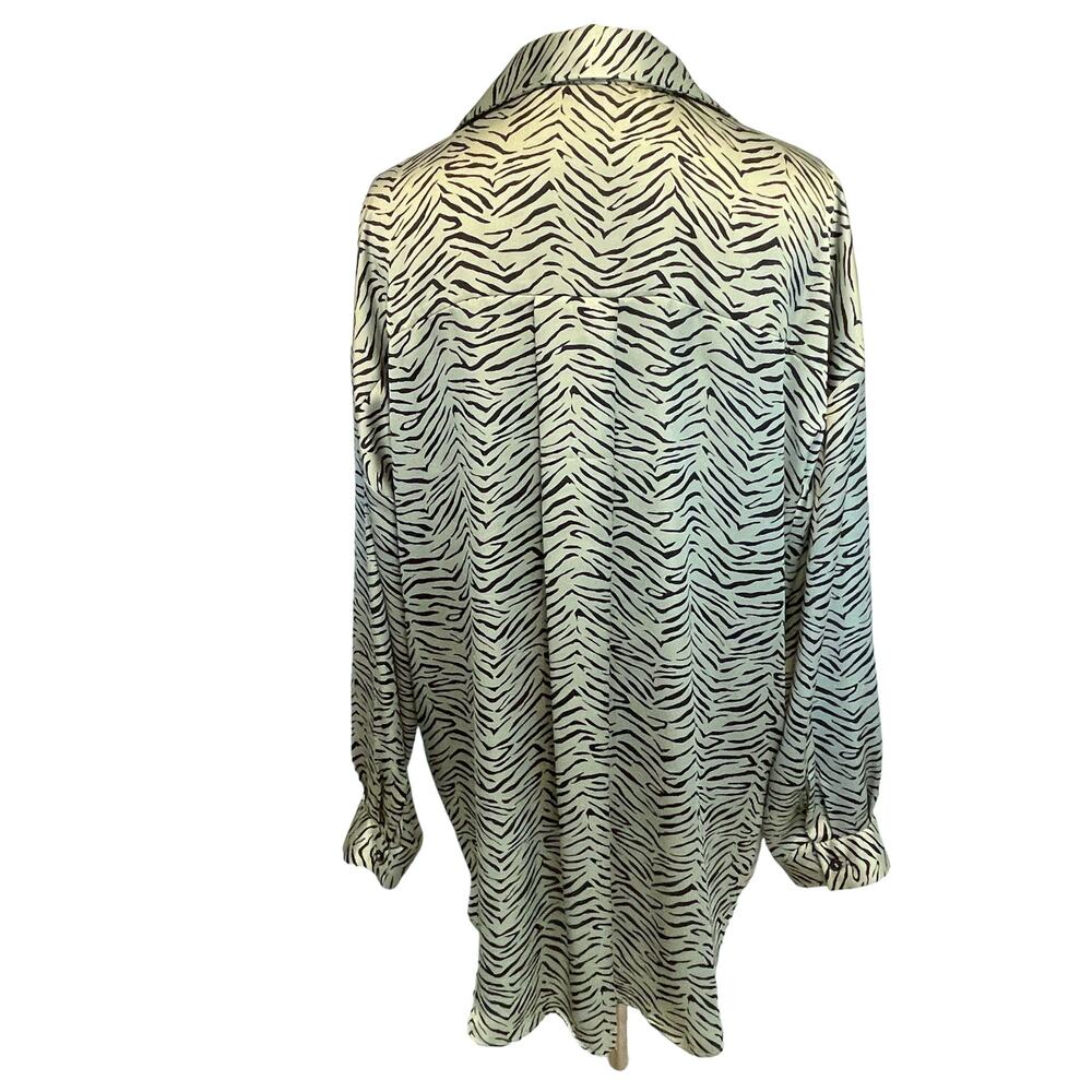 Zara Tiger Print Top Womens Medium Pale Green Black Animal Silky Button Blouse - Picture 4 of 9